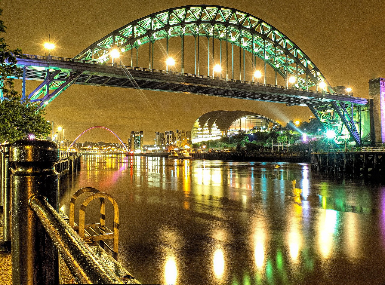 Newcastle Tyne Bridge and Gateshead Millennium Bridge over the River Tyne